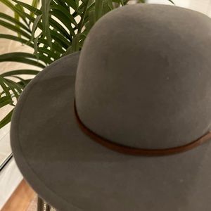 Gray hat. Small. One once